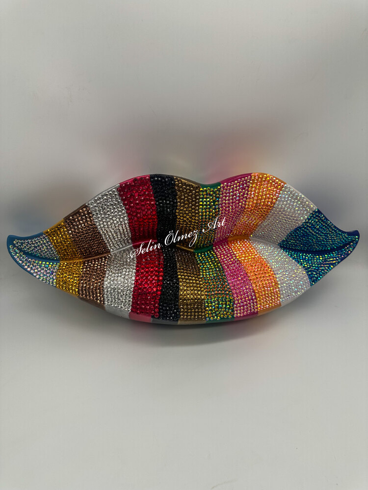 Kristal Taşlı Gökkuşağı Dudak