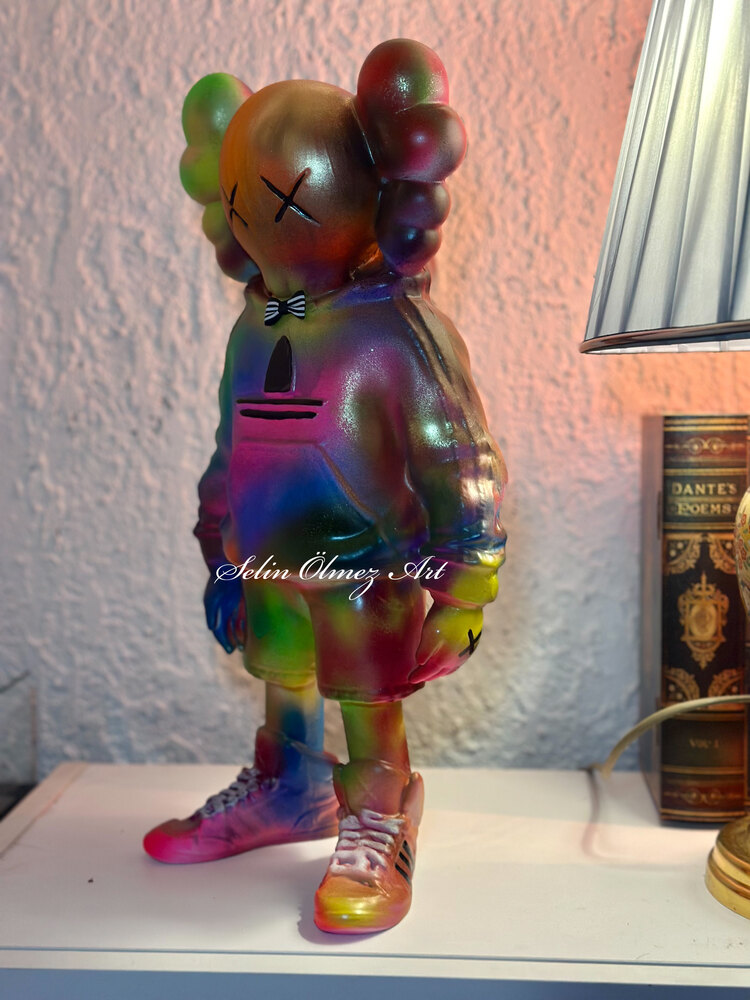 JR Kaws