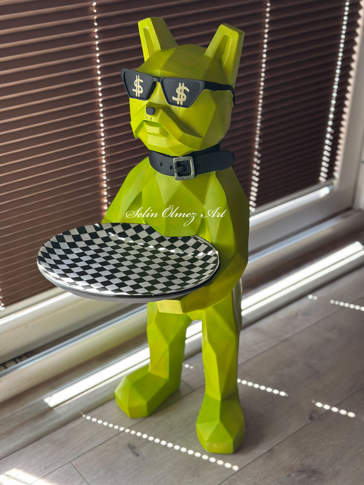 Kübik bulldog heykel