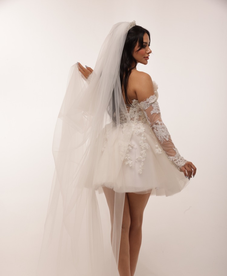 Freya Ivory – Kırık Beyaz İşlemeli Mini Elbise