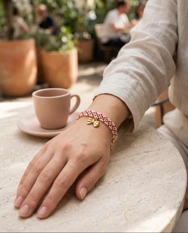 Bowie Miyuki Bileklik – Pembe | Fiyonk Charm Detaylı El Yapımı Bileklik