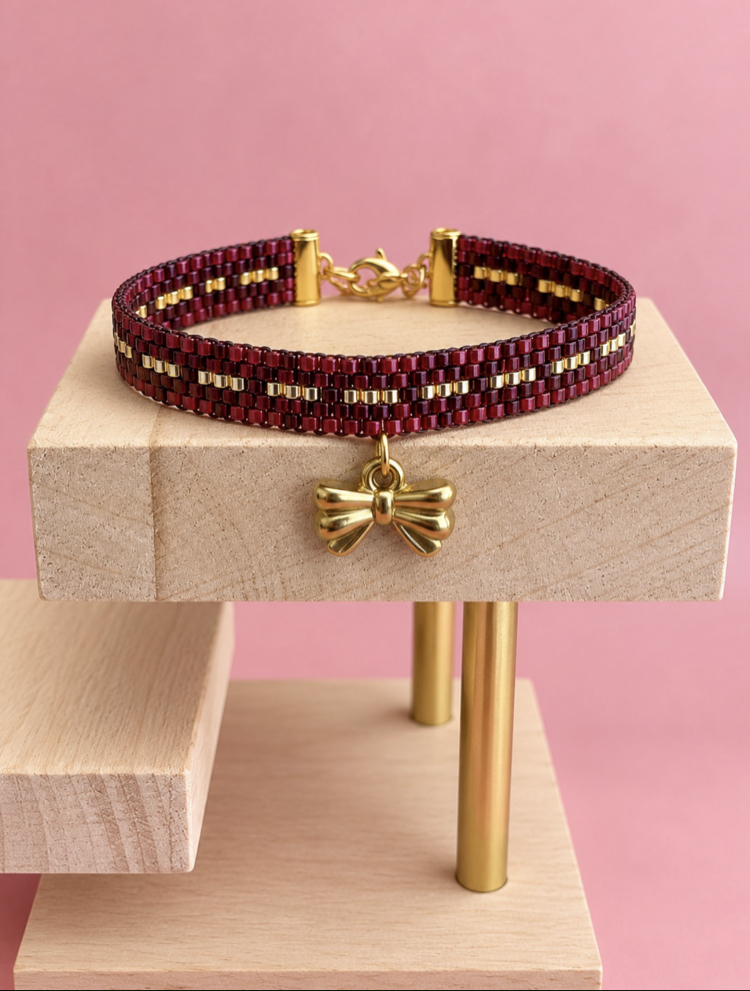 Bowie Miyuki Bileklik – Bordo | Fiyonk Charm Detaylı El Yapımı Bileklik