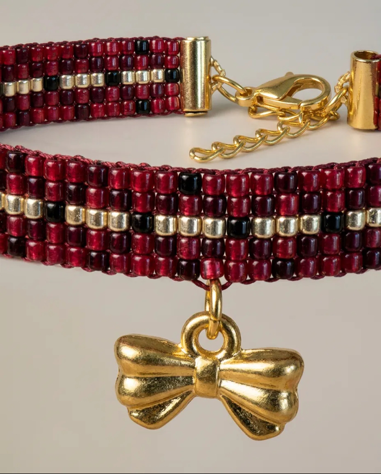 Bowie Miyuki Bileklik – Bordo | Fiyonk Charm Detaylı El Yapımı Bileklik