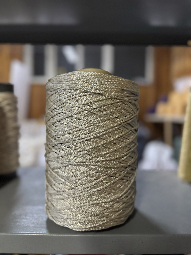 3MM POLYESTER KREM GOLD SİMLİ MAKROME İPİ (1KG)