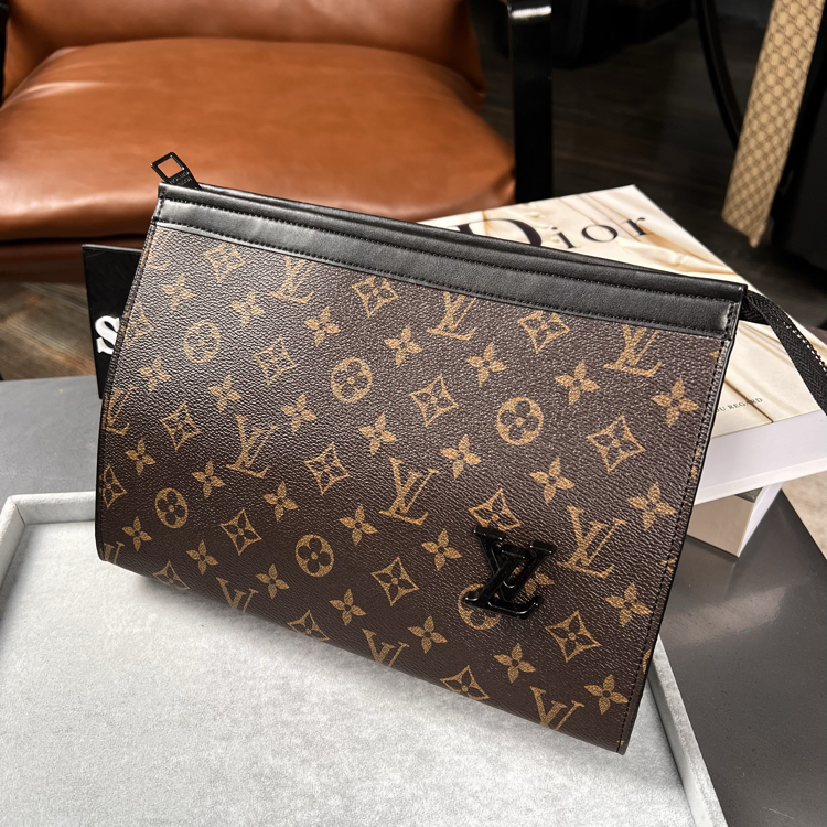 Louis Vuitton Erkek Çanta