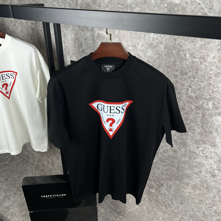 Guess T-shirt (rahat kalıp)