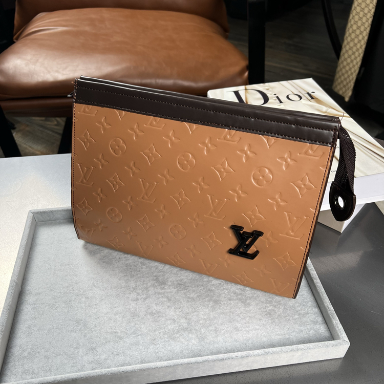 Louis Vuitton Erkek Çanta