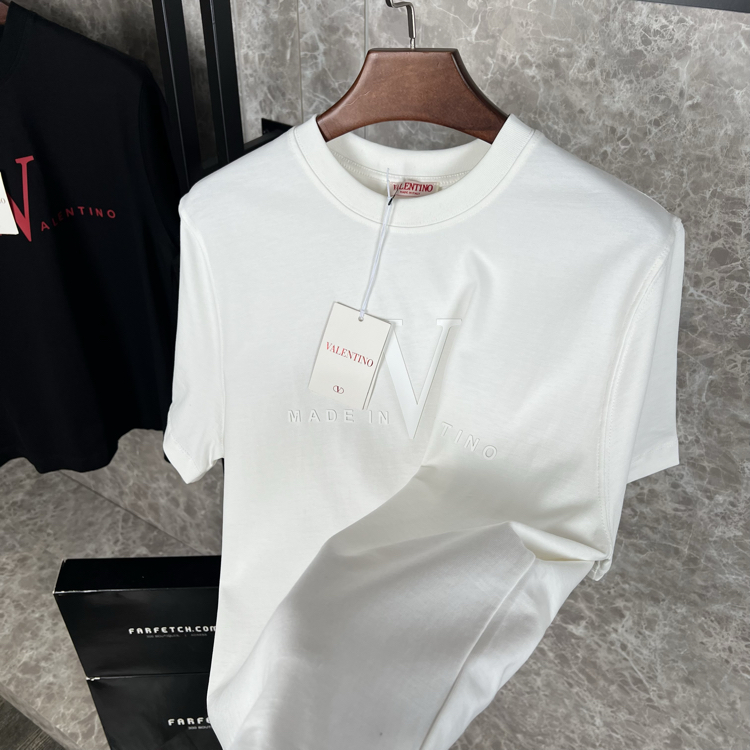 Valentino T-shirt