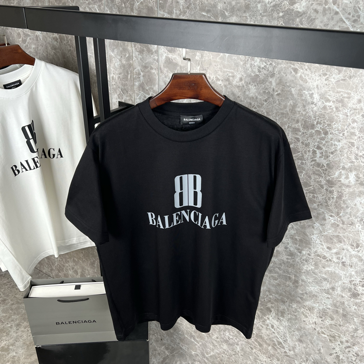 Balenciaga T-shirt (rahat kalıp)