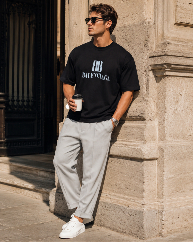 Balenciaga T-shirt (rahat kalıp)