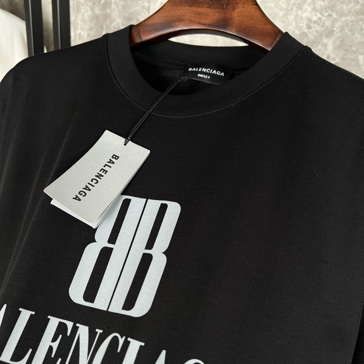 Balenciaga T-shirt (rahat kalıp)