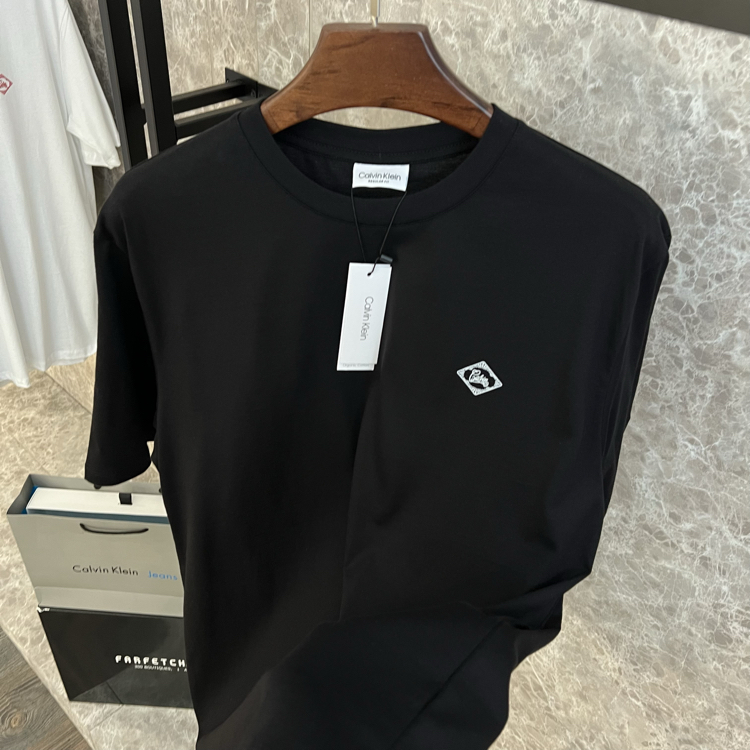 CK T-shirt