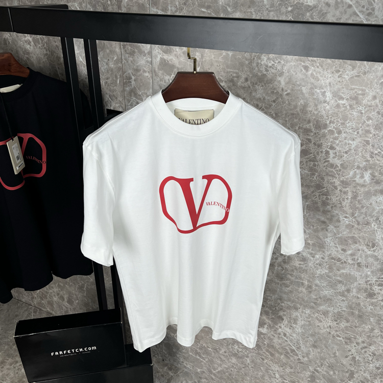 Valentino T-shirt