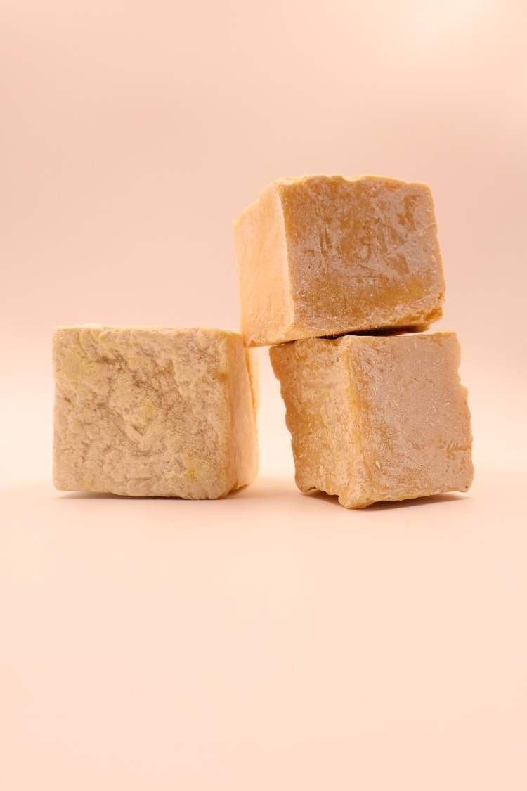 ZEYTİNYAĞLI EV SABUNU 1 kG