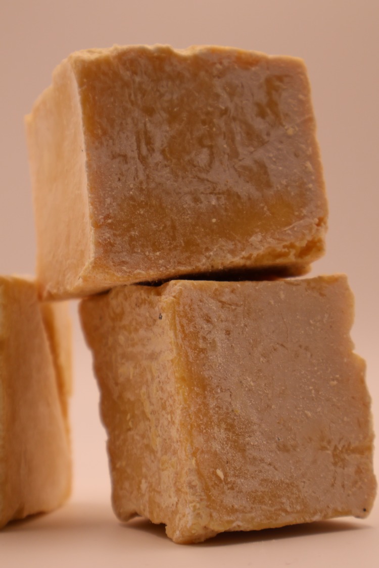 ZEYTİNYAĞLI EV SABUNU 1 kG
