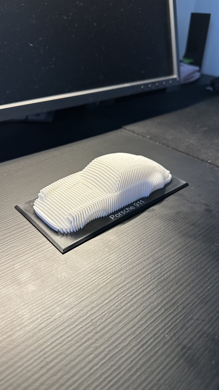 Porsche 911 Katmanlı Heykel