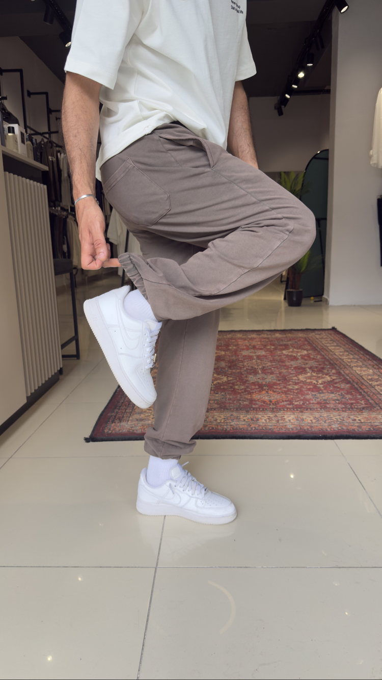 Paça Lastikli Baskı Detaylı Yıkamalı Eşofman Altı Kahverengi 
