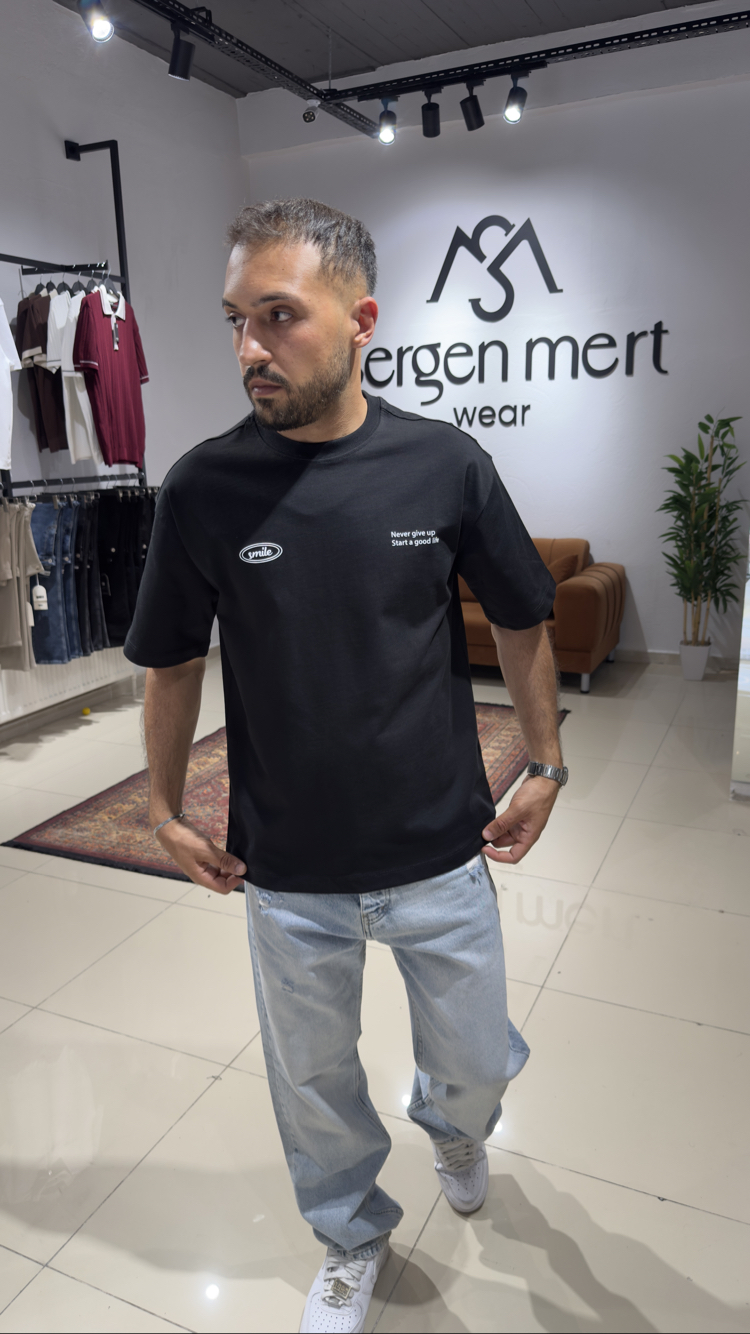 Oversize Baskı Detaylı Tişört Siyah