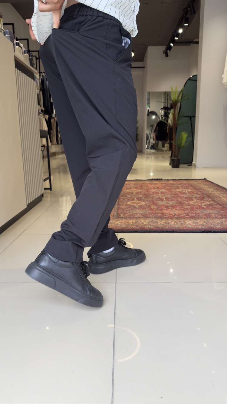 Regular Fit Paraşüt Kumaş Pantolon Siyah