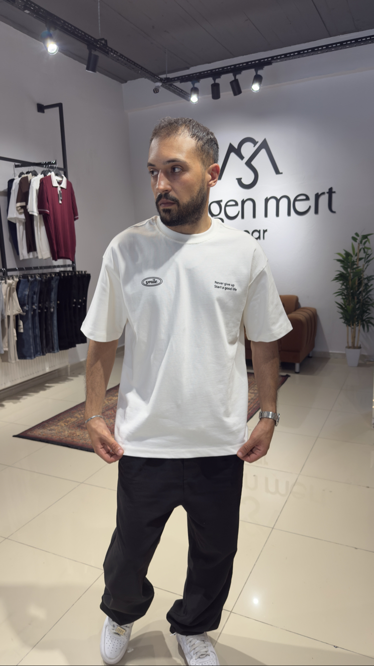 Oversize Baskı Detaylı Tişört Beyaz