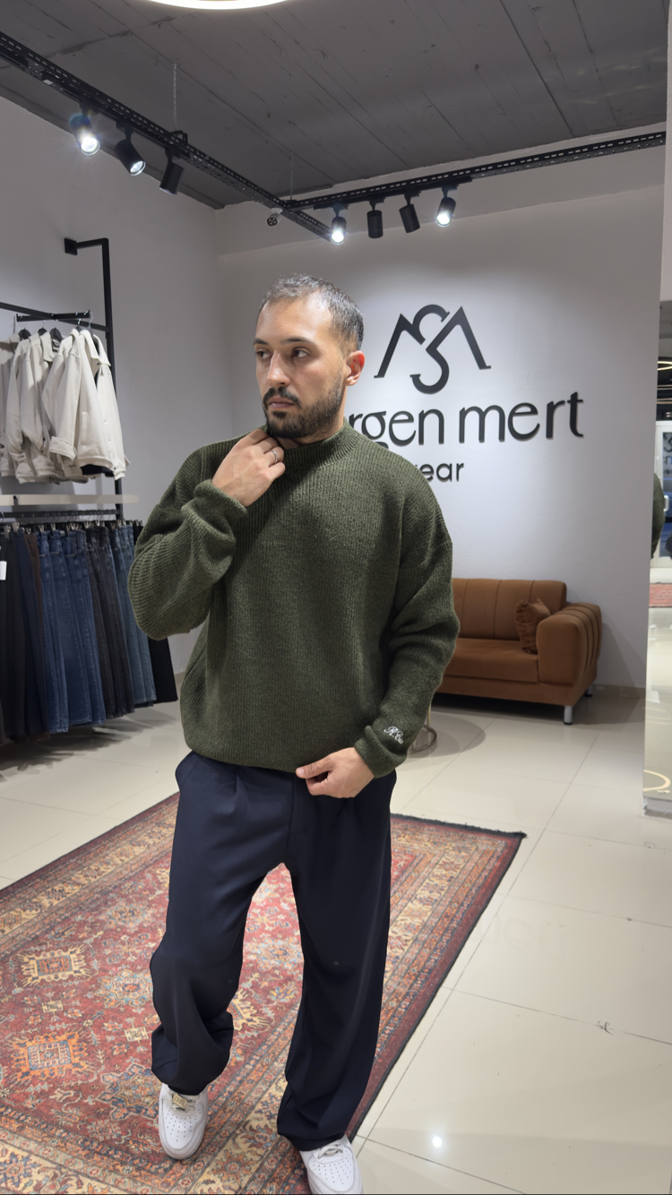 Oversize Nakışlı Örme Kazak Haki 