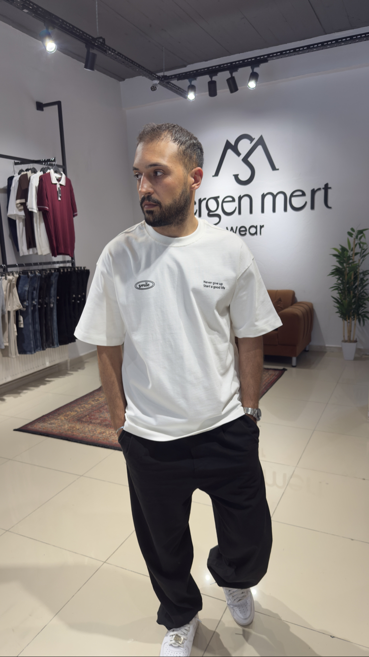 Oversize Baskı Detaylı Tişört Beyaz