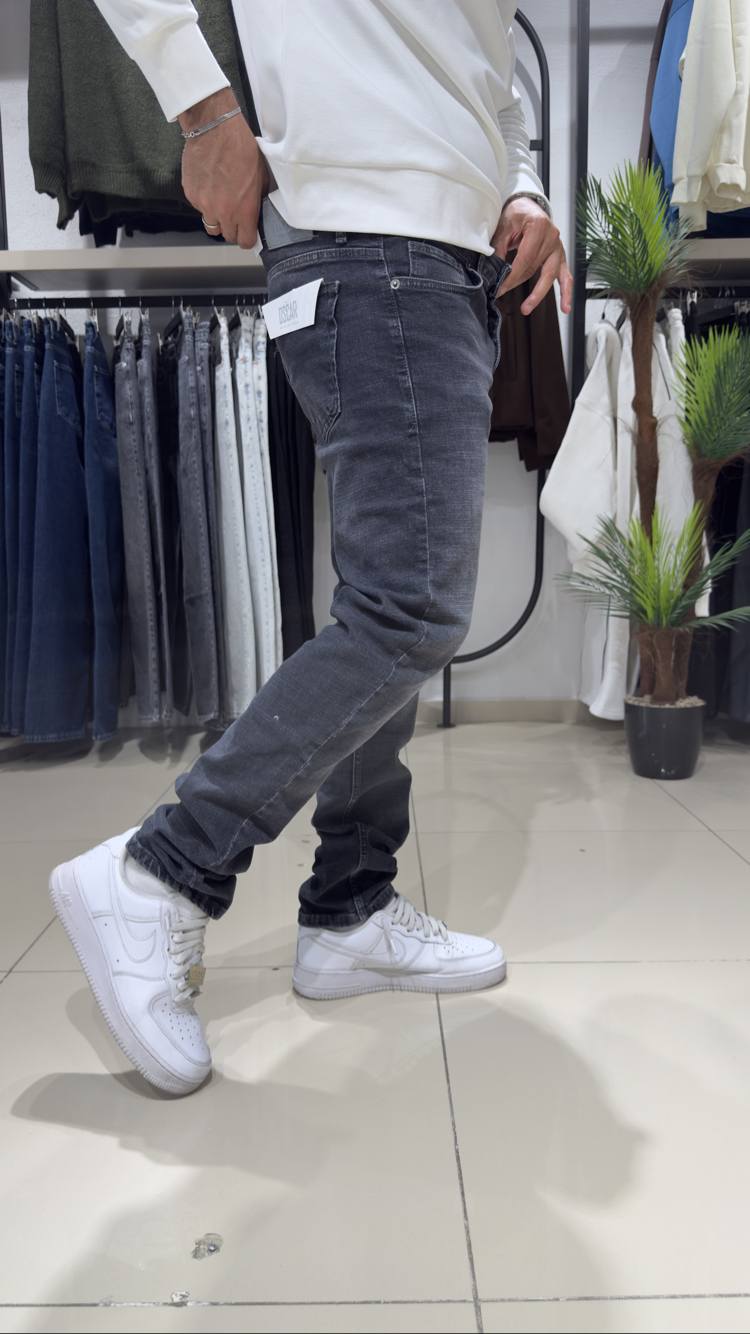 Regular Fit Jean Yıkamalı Siyah