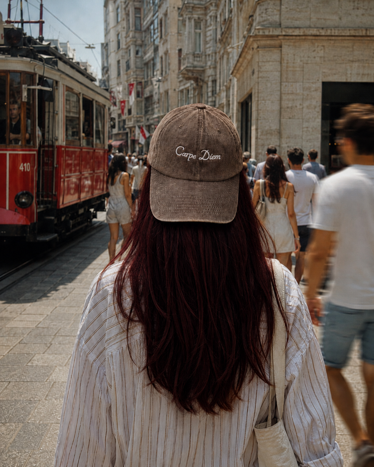 Say It. | Carpe Diem - Kahverengi