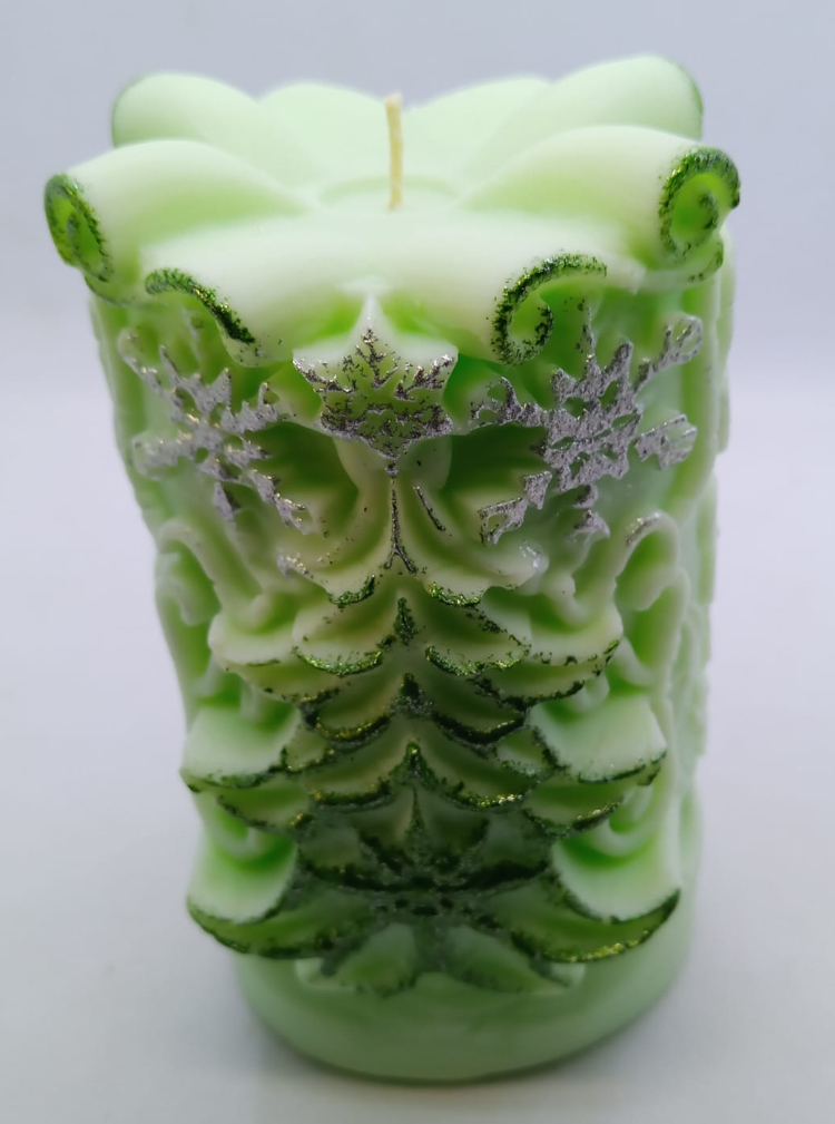 Çam Ağacı Figürlü Doğal Soya Wax Mum – El Yapımı, Dekoratif ve Çevre Dostu