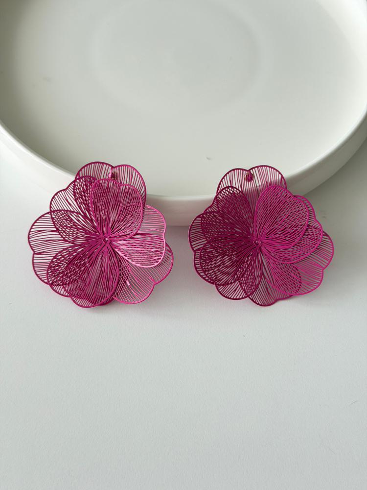 Marka Model Çiçek Küpe