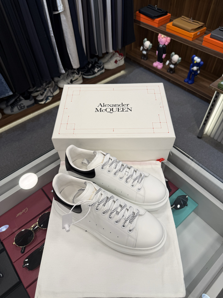 Alexander McQueen White Sneaker with Black Heel