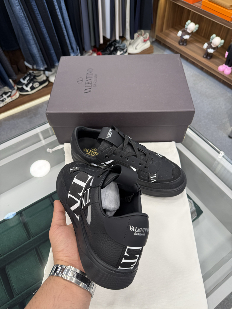 Valentino Garavani VL7N Leather Sneaker in Black