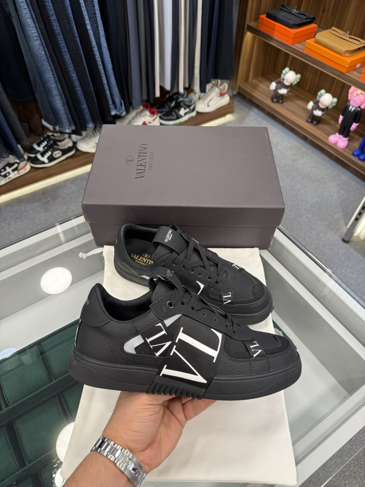 Valentino Garavani VL7N Leather Sneaker in Black