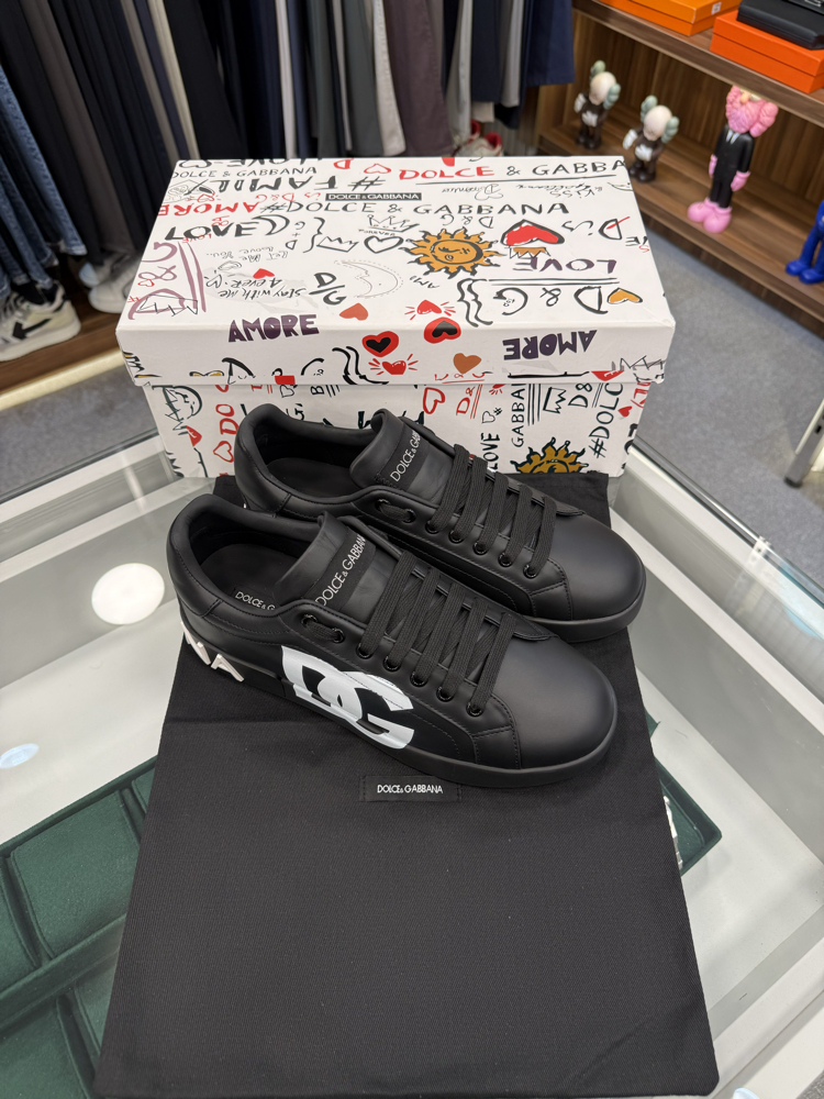 Dolce & Gabbana Portofino Sneaker in Black Leather with DG Logo