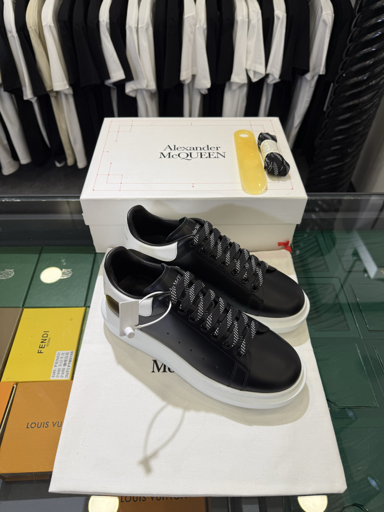 Alexander McQueen Sneaker in Black Leather with White Heel Tab