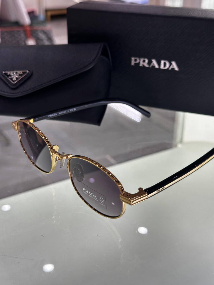 Prada  ( İTHAL )