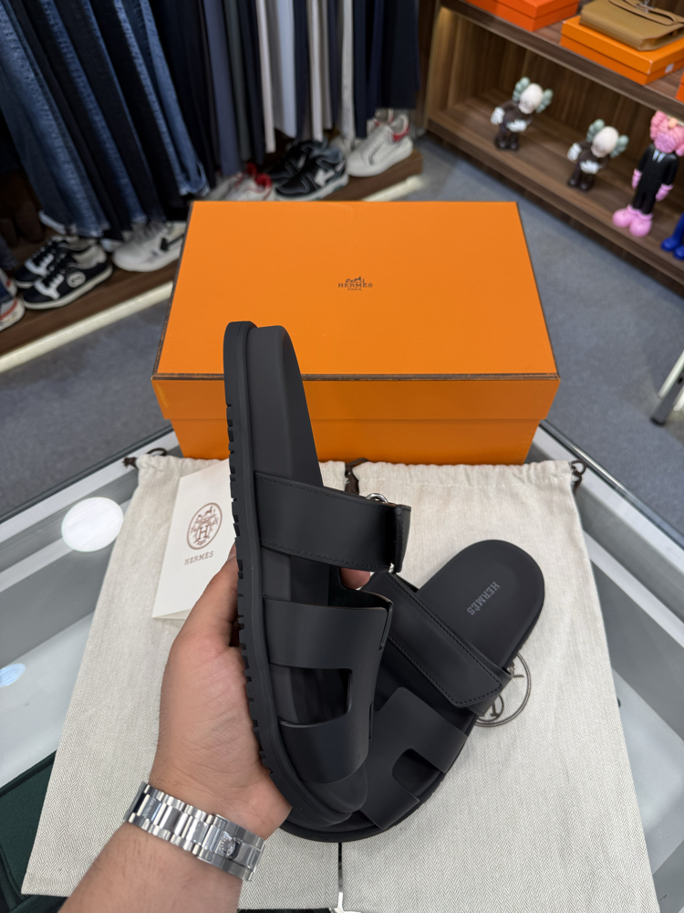 Hermès Chypre Sandal Black