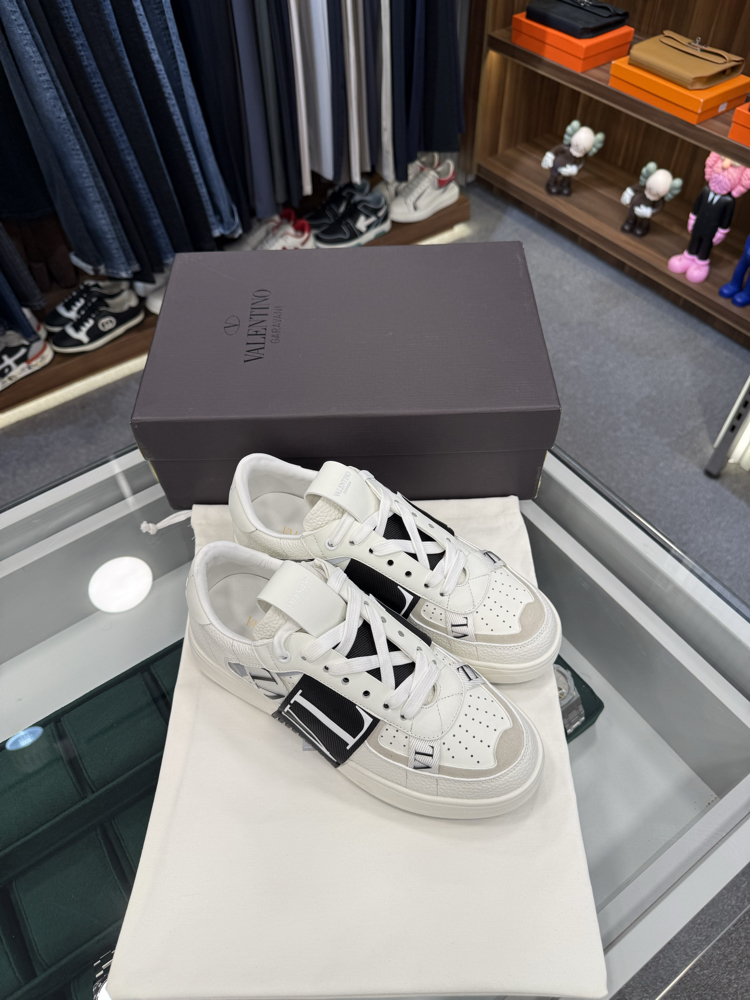 Valentino Garavani VL7N Leather Sneaker in White