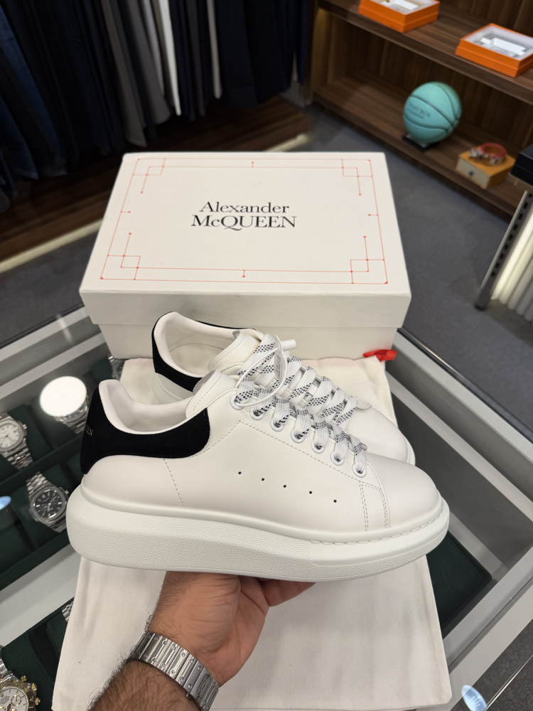 Alexander McQueen Süet Sneaker