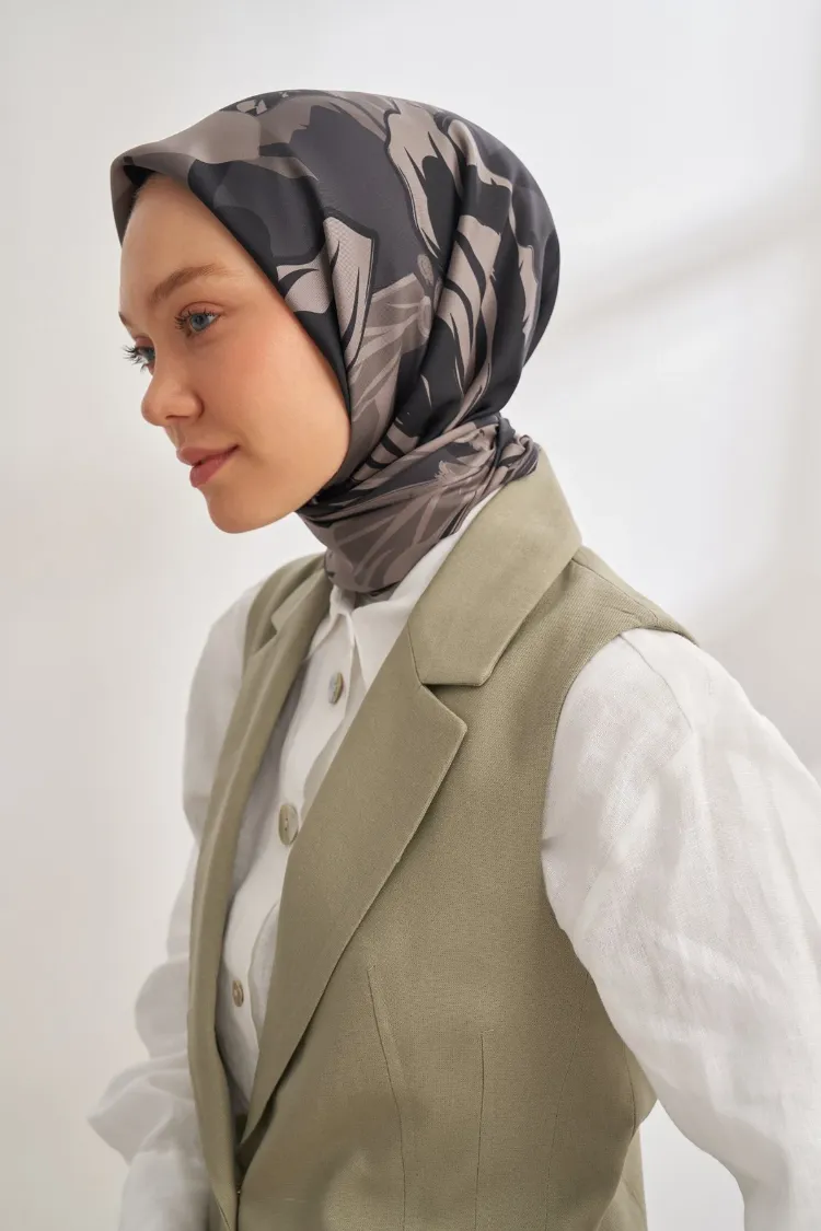 ARMANDA - 4351 Dahlia Desen Twill İpek Eşarp - Siyah Füme