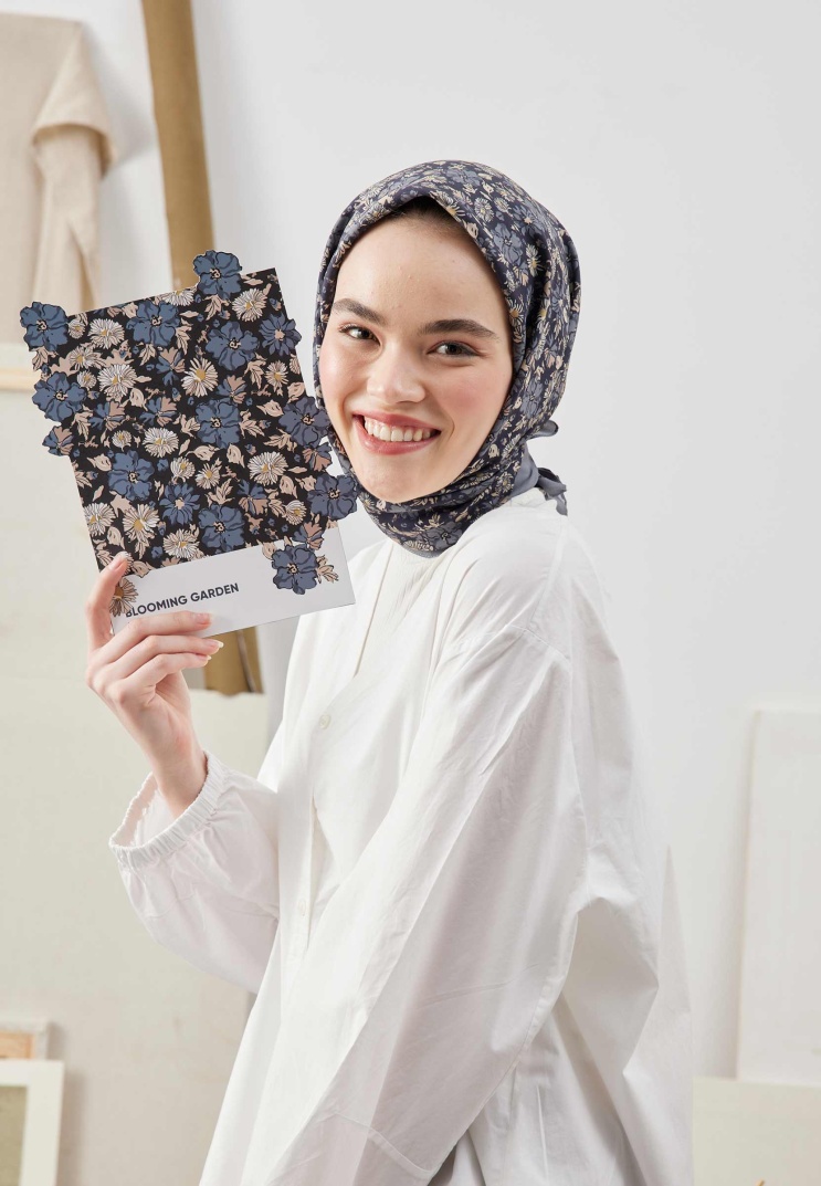 FRESH SCARFS - Blooming Garden Desen Pamuk İpek Eşarp - Lacivert