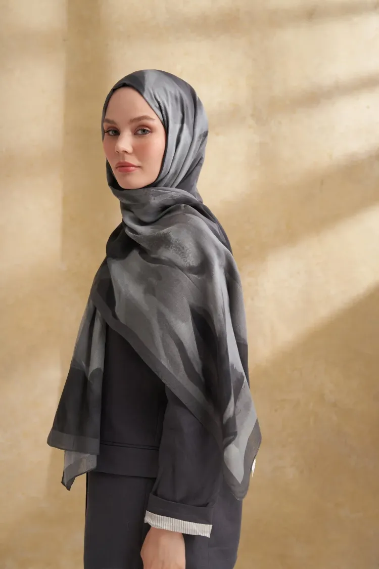ARMANDA- 3381 İpek Modal Darcy Desen Şal - Füme