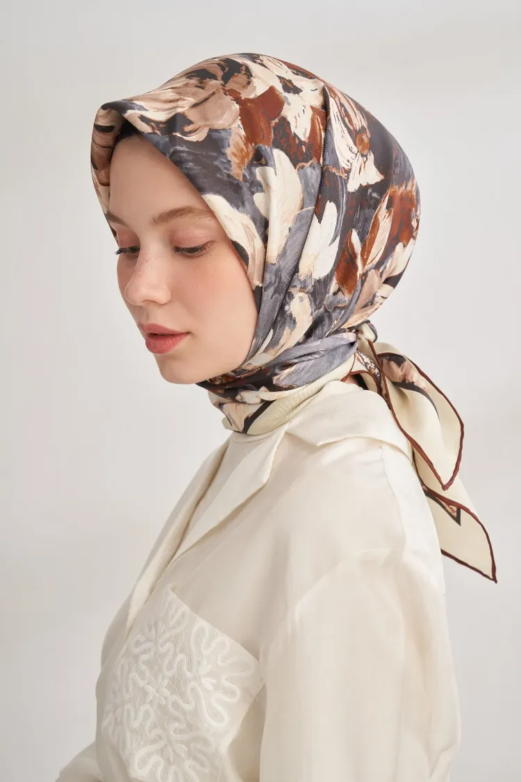 ARMANDA - 4359 Abstract Bloom Desen Twill İpek Eşarp - Gri Kahve