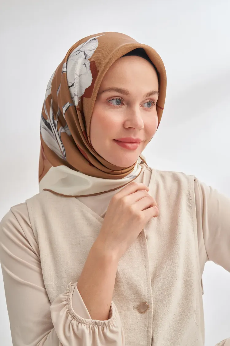 ARMANDA - 4333 Plumeria Desen Twill İpek Eşarp - Kahve