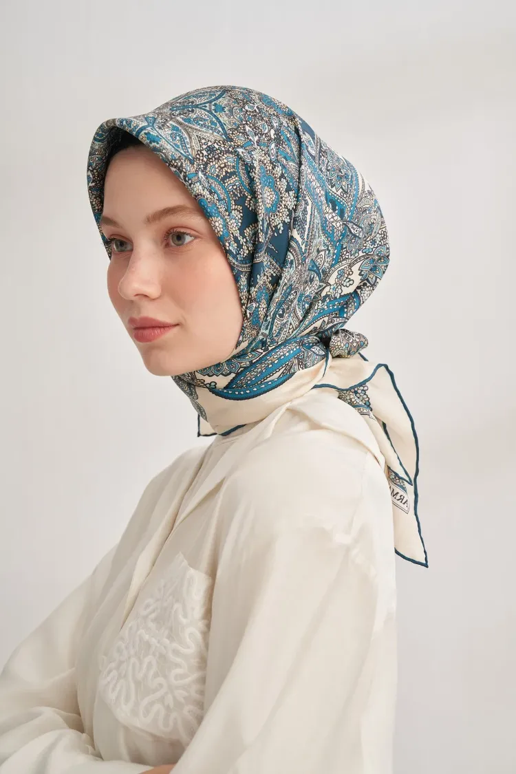 ARMANDA - 4352 Anesha Desen Twill İpek Eşarp - Petrol Yeşili