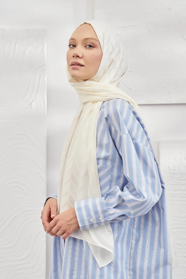 ARMANDA - İtalyan Jakar Zigzag Desen Şal - Krem