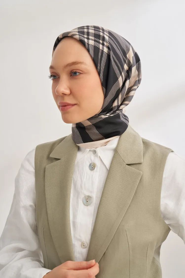 ARMANDA - 4358 Naya Desen Twill İpek Eşarp - Siyah-Krem