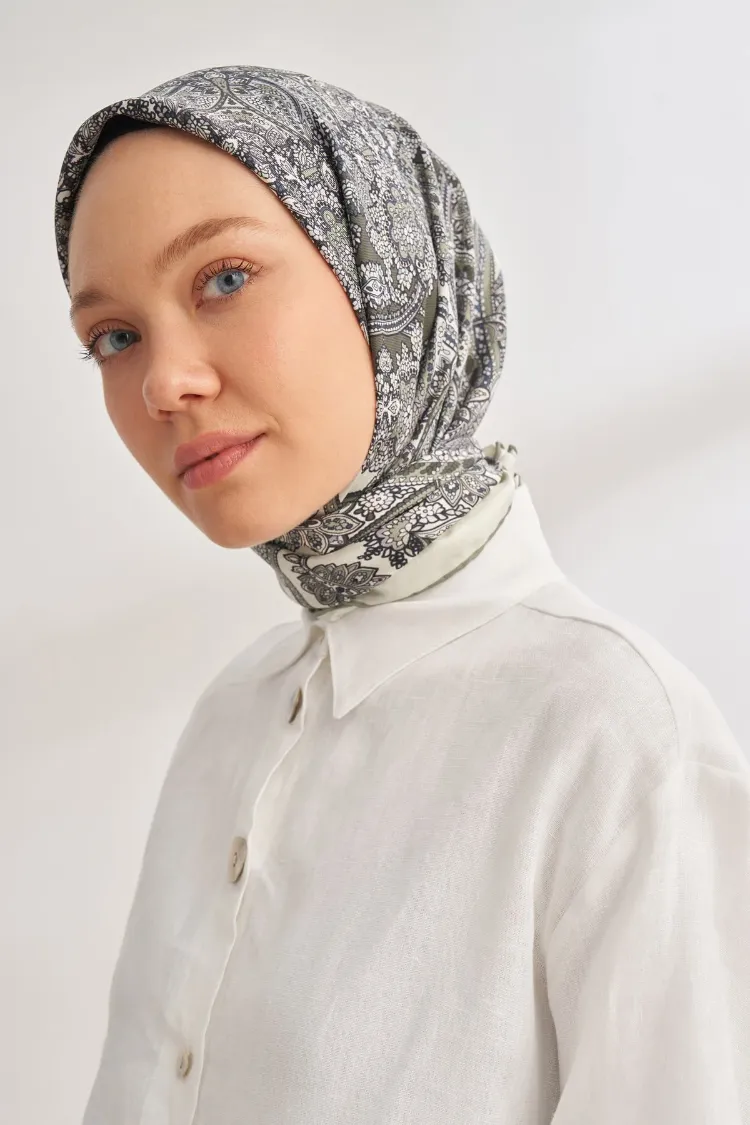 ARMANDA - 4352 Anesha Desen Twill İpek Eşarp - Keten Yeşili