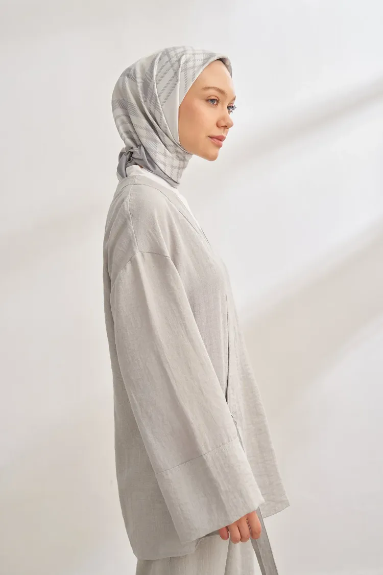 ARMANDA - 4358 Naya Desen Twill İpek Eşarp - Gümüş