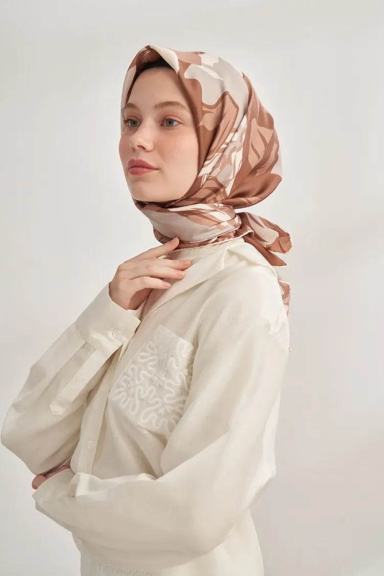 ARMANDA - 4351 Dahlia Desen Twill İpek Eşarp - Kahve